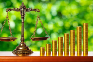 成年後見人の弁護士費用はどれくらい？報酬の相場や申し立ての手続きについても解説